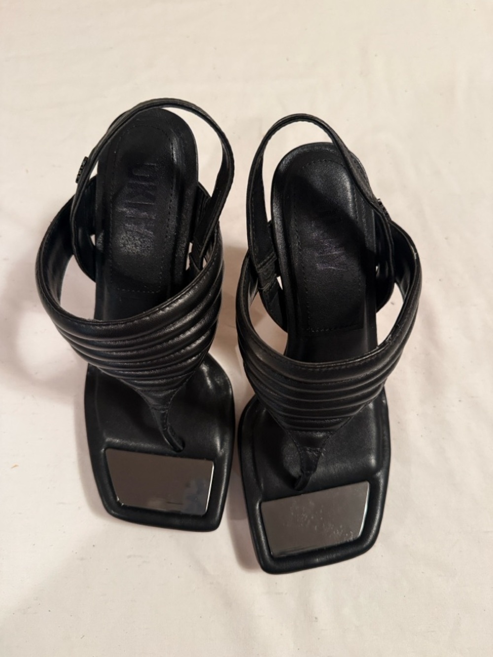 DKNY Ranae slingback sandals featuring quilted leather - Picture 5 of 8